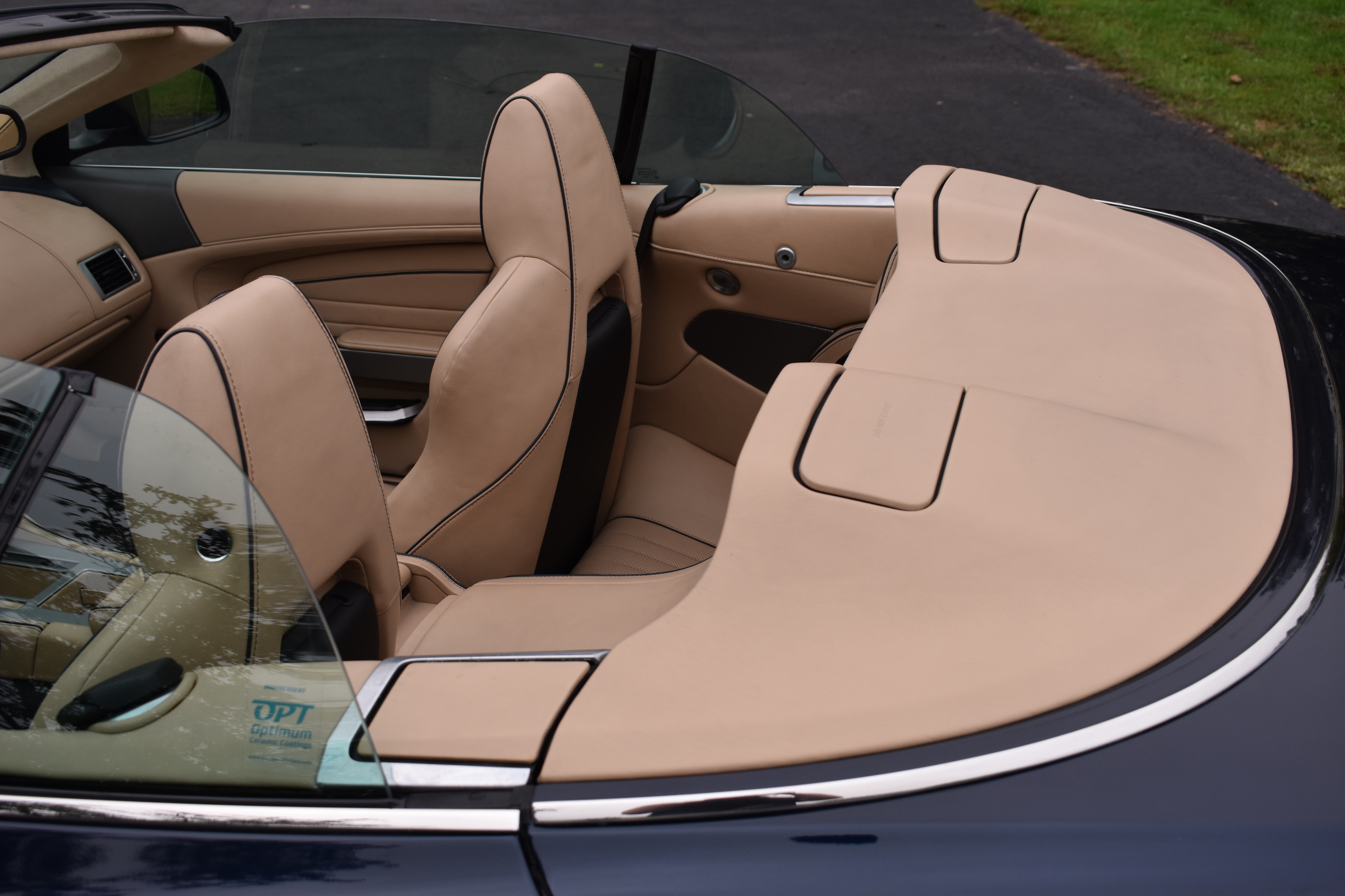 Used 2016 Aston Martin DB9 GT Volante RWD image 30