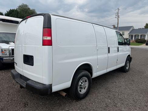 Used 2013 Chevrolet Express 3500 UNAVAIL RWD image 5