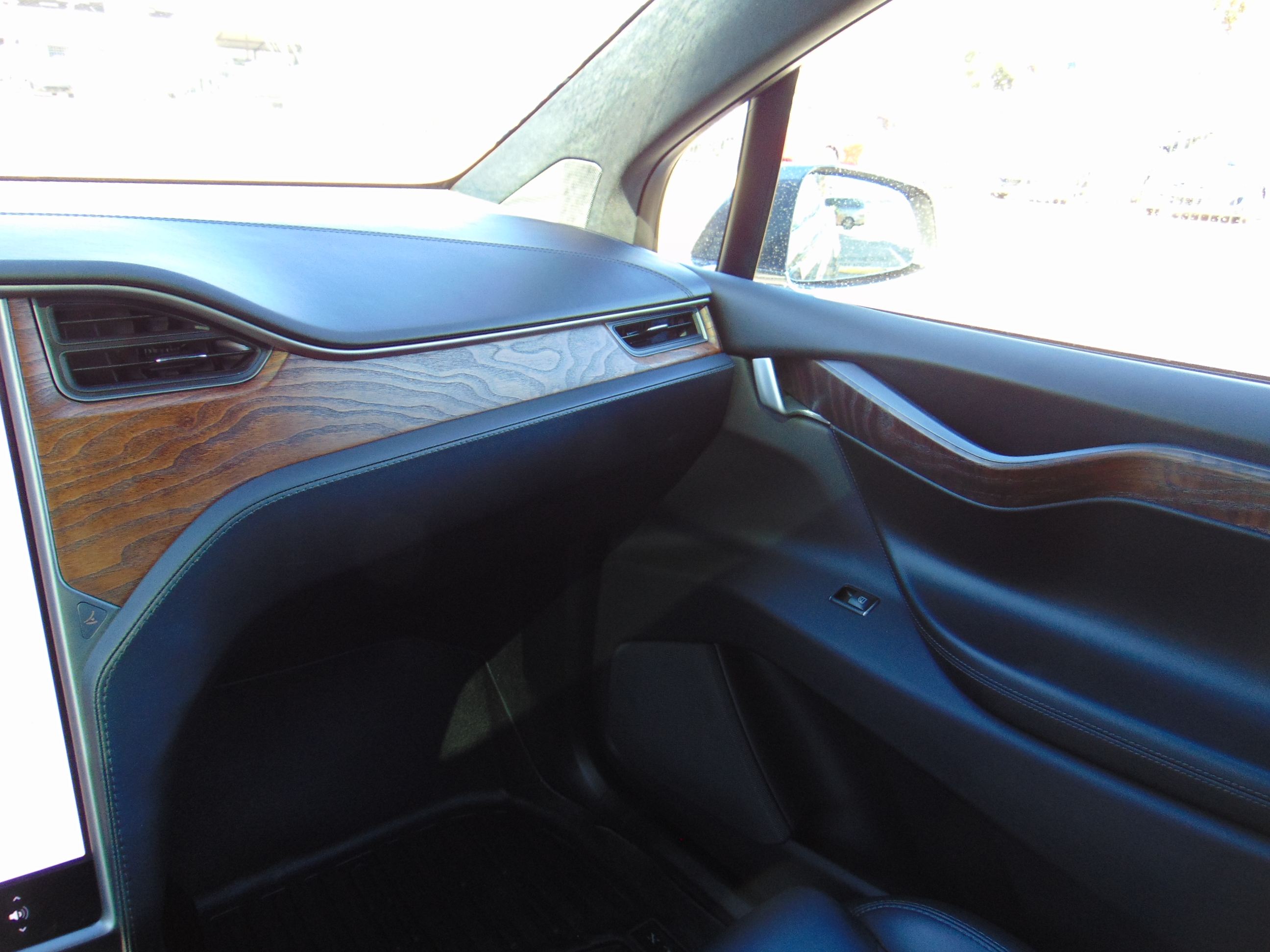 Used 2019 Tesla Model X Long Range AWD/4WD image 18
