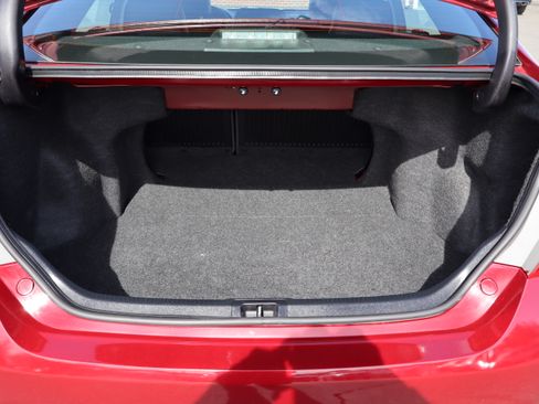 Used 2017 Toyota Camry XSE image 12