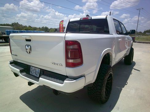 Used 2019 RAM 1500 Laramie AWD/4WD image 28
