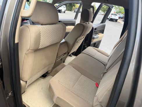 Used 2010 Toyota Tundra 4x4 Double Cab w/ SR5 & TRD image 23
