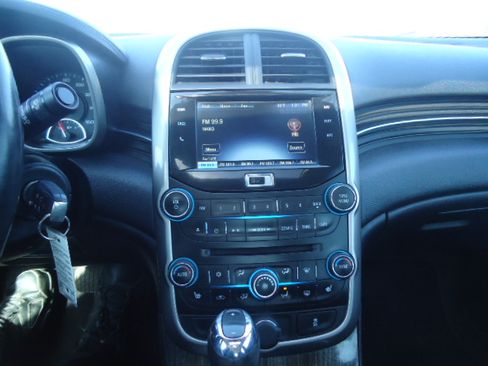 Used 2014 Chevrolet Malibu LT image 15