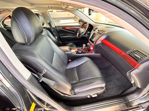 Used 2010 Lexus LS 460 Luxury image 14