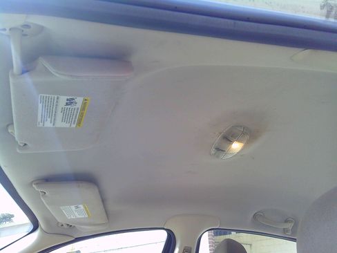 Used 2004 Ford Taurus SE Sedan FWD image 8