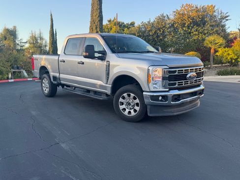 Used 2024 Ford F250 XLT image 1