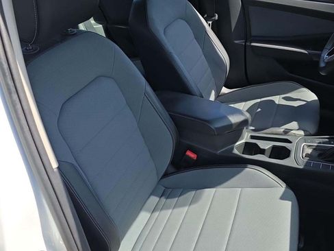 Used 2025 Volkswagen Jetta SE image 10