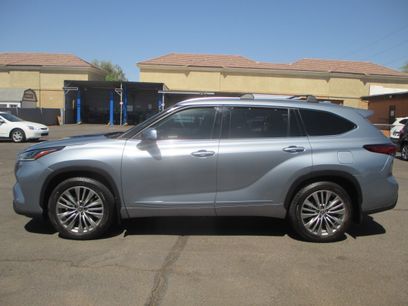 Used 2021 Toyota Highlander AWD Platinum V6