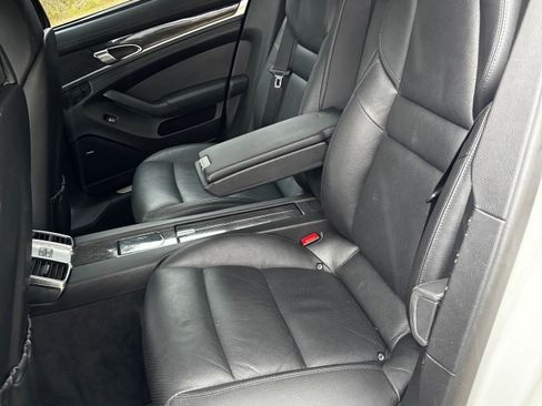 Used 2011 Porsche Panamera 4 image 9