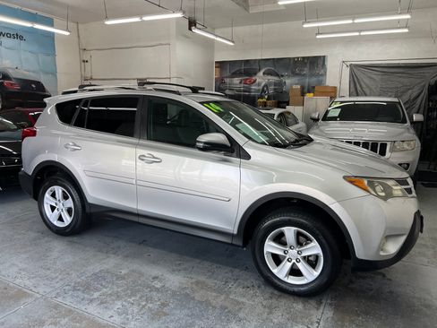 Used 2014 Toyota RAV4 XLE image 8