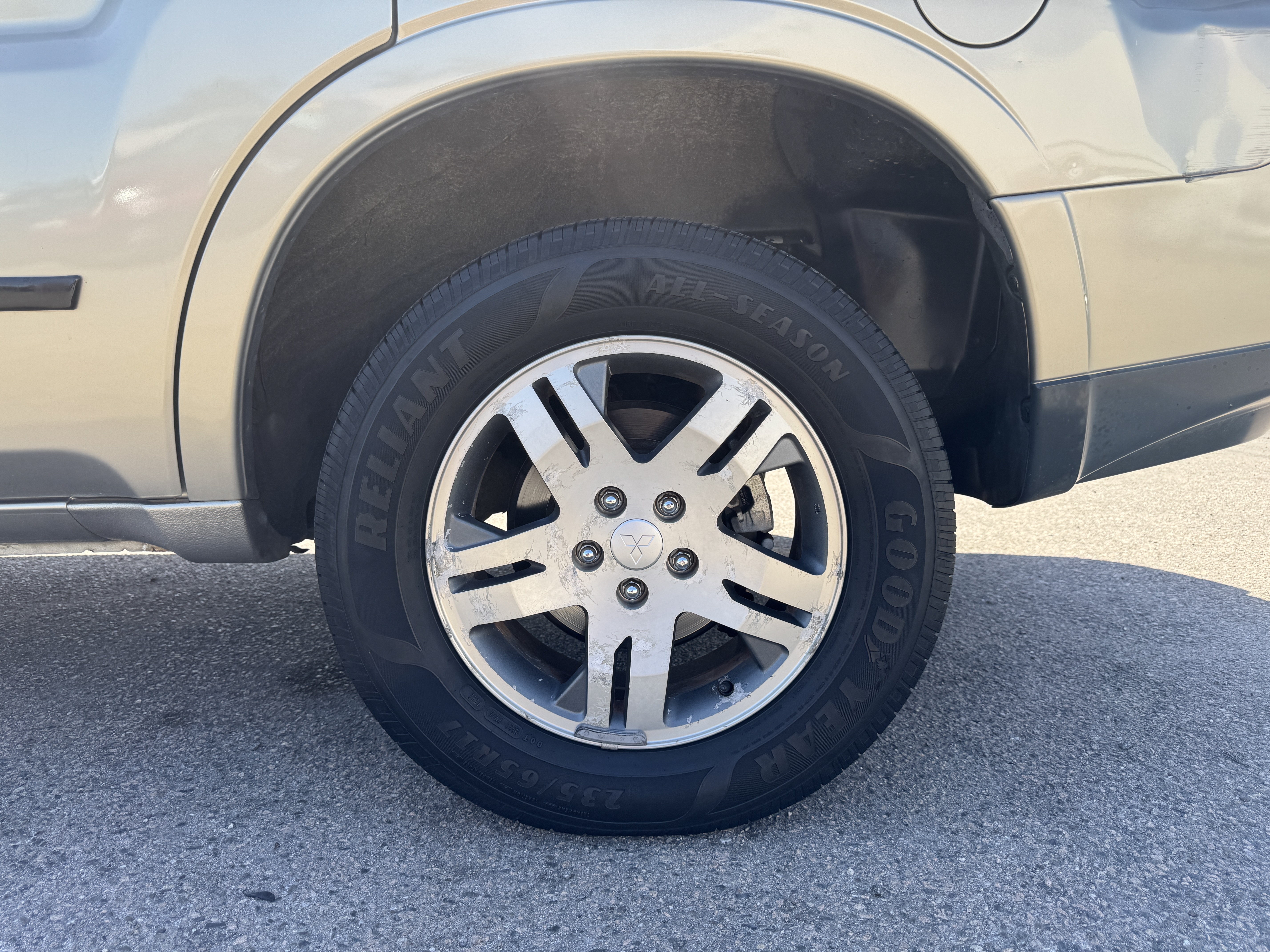 Used 2006 Mitsubishi Endeavor AWD LS image 15