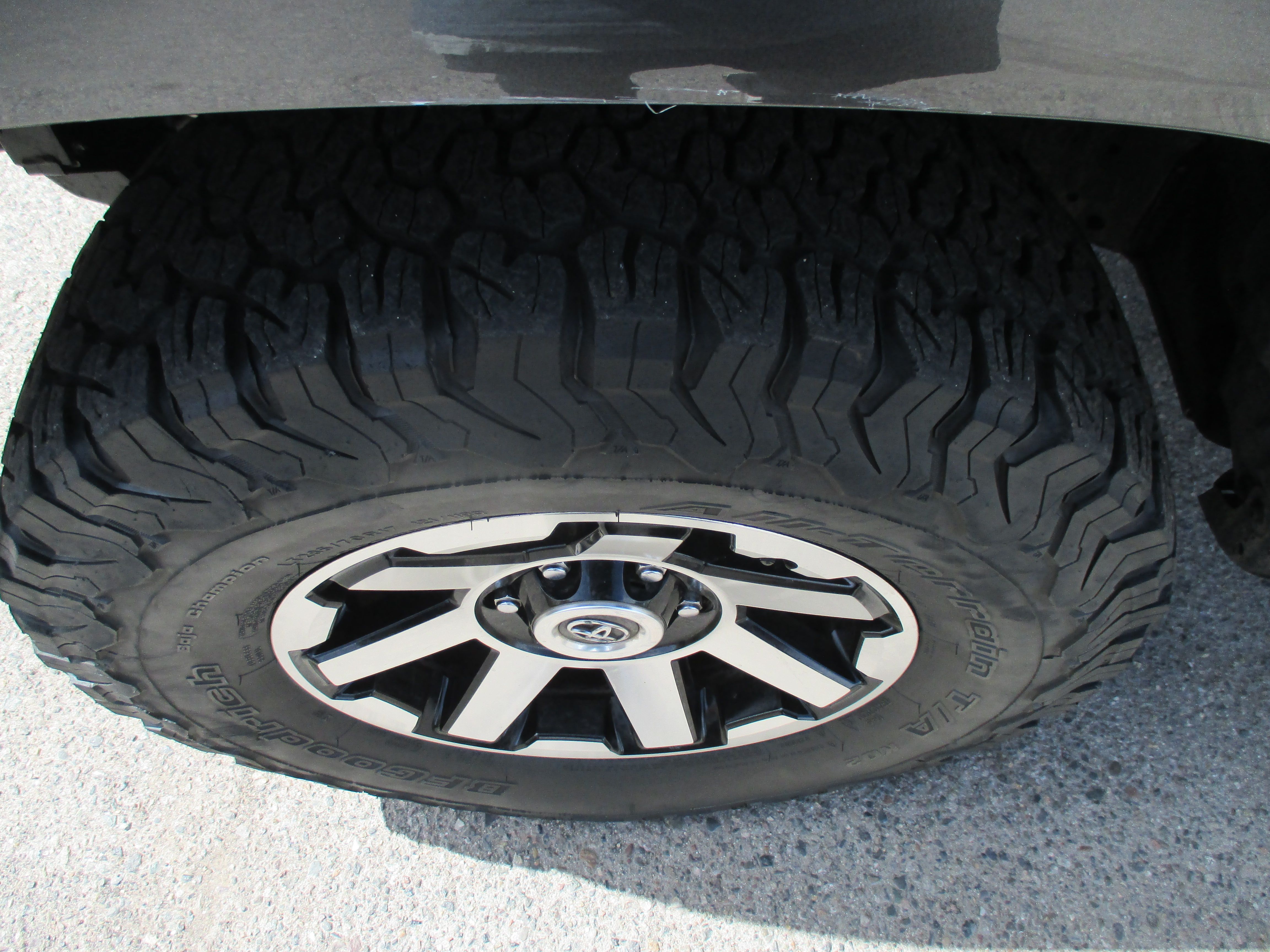 Used 2022 Toyota 4Runner 4WD TRD Off-Road Premium image 22