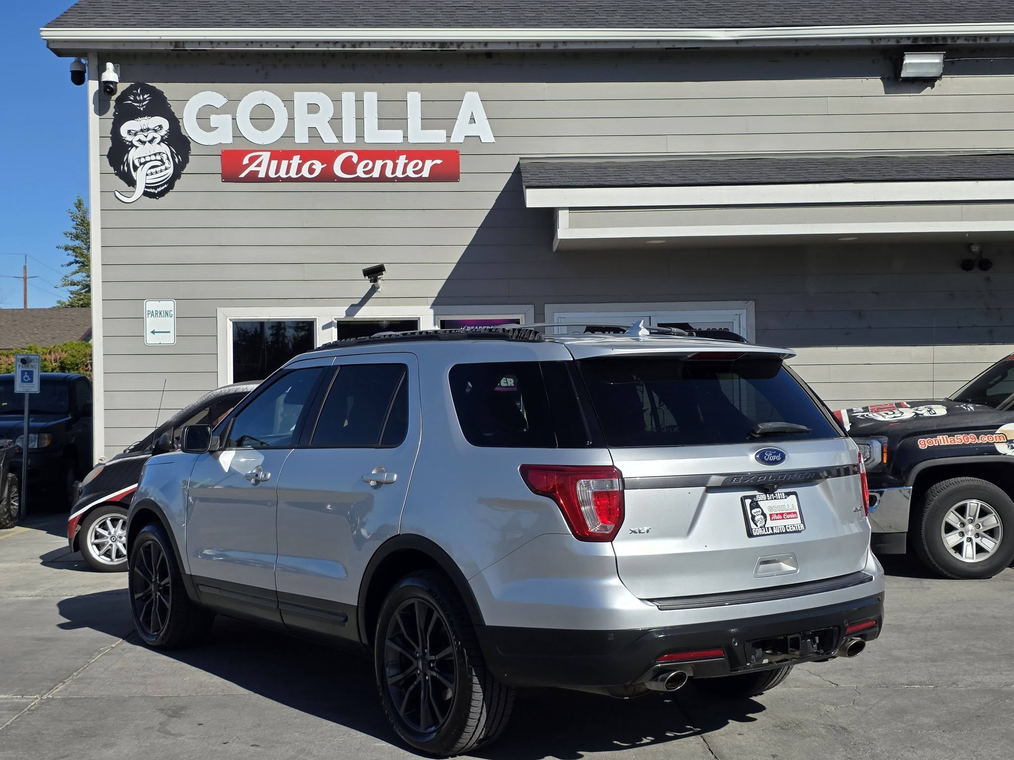 Used 2018 Ford Explorer 4WD XLT image 5