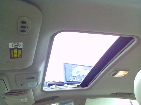 Used 2003 Nissan Altima 3.5 SE image 11