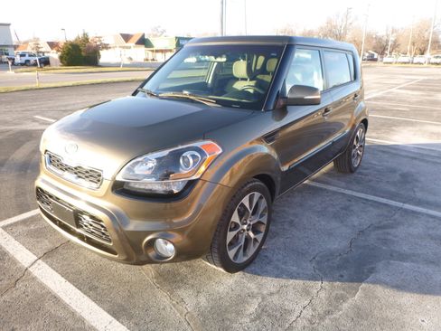 Used 2012 Kia Soul ! image 2