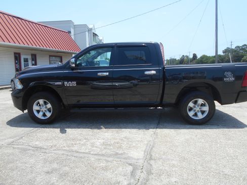 Used 2016 RAM 1500 4x4 Crew Cab Tradesman image 1