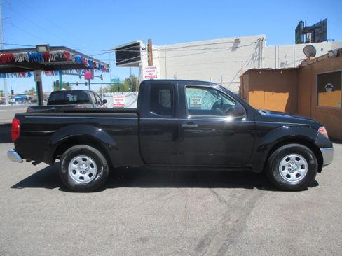 Used 2009 Nissan Frontier King Cab SE RWD image 2