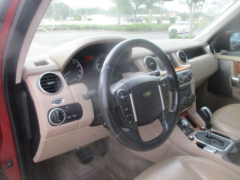 Used 2010 Land Rover LR4 HSE LUX image 19