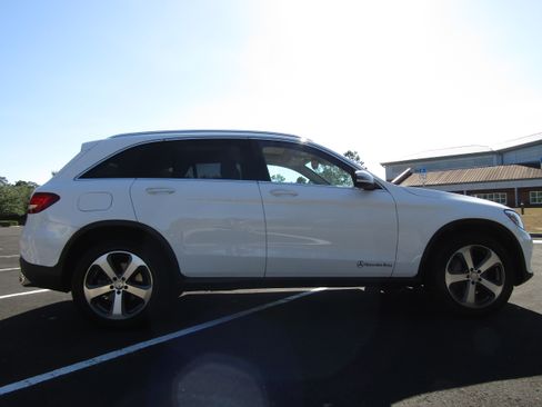 Used 2016 Mercedes-Benz GLC 300 image 6