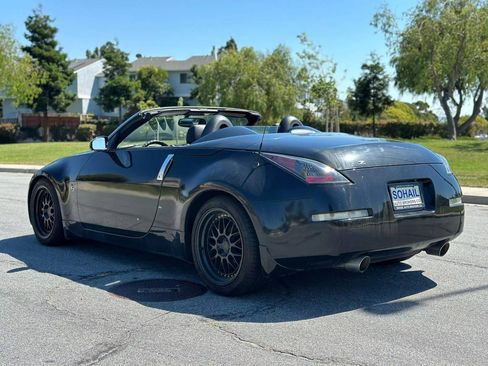Used 2004 Nissan 350Z Roadster RWD image 3