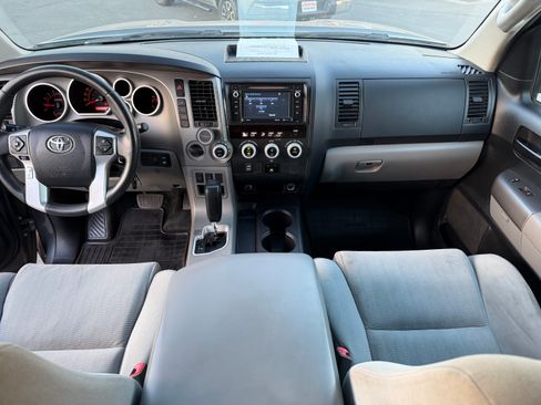 Used 2017 Toyota Sequoia SR5 image 33