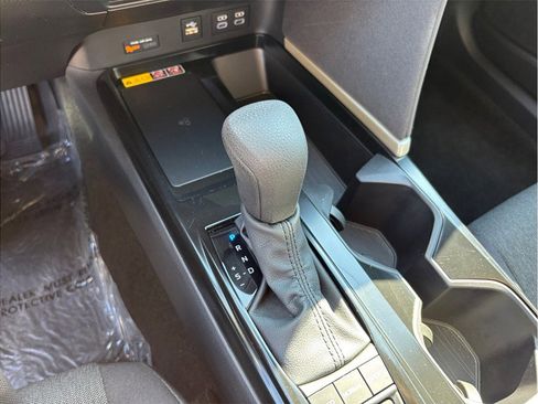 Used 2025 Toyota Camry LE image 30