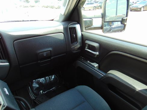 Used 2014 Chevrolet Silverado 1500 LTZ image 12