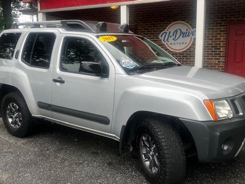Used 2015 Nissan Xterra 4WD image 1