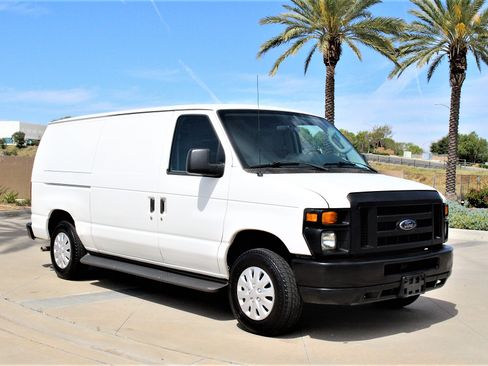 Used 2012 Ford E-150 and Econoline 150 image 5