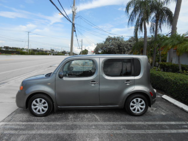 Used 2009 Nissan Cube 1.8 FWD image 2