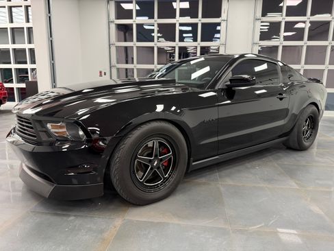 Used 2012 Ford Mustang GT image 10
