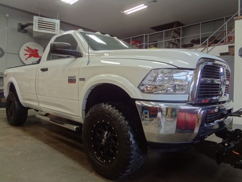 Used 2012 RAM 2500 4x4 Regular Cab ST image 1