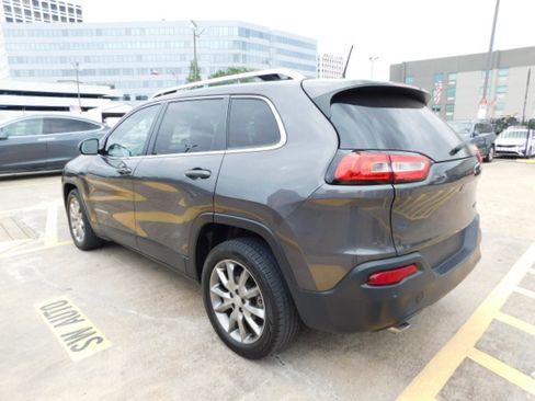 Used 2018 Jeep Cherokee FWD Limited image 5