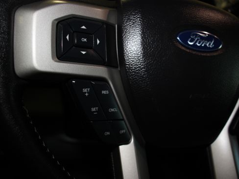 Used 2019 Ford F250 4x4 Crew Cab Limited image 33