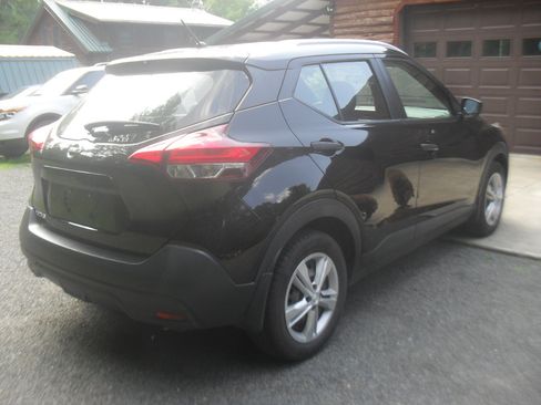 Used 2019 Nissan Kicks UNAVAIL FWD image 2