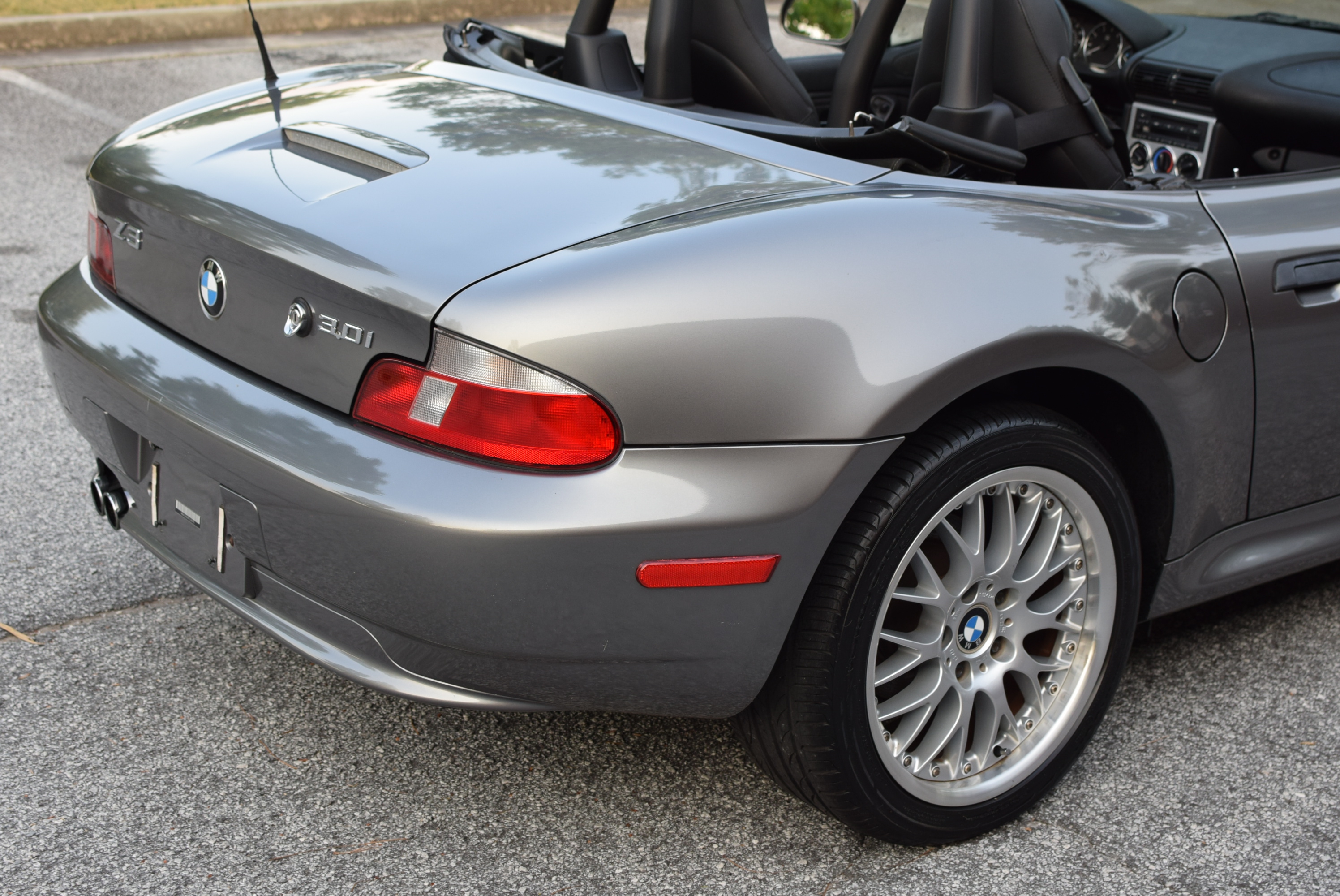 Used 2001 BMW Z3 3.0i RWD image 48