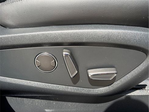 Used 2021 Lincoln Nautilus Reserve image 47