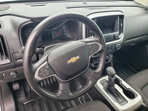 Used 2022 Chevrolet Colorado W/T image 4