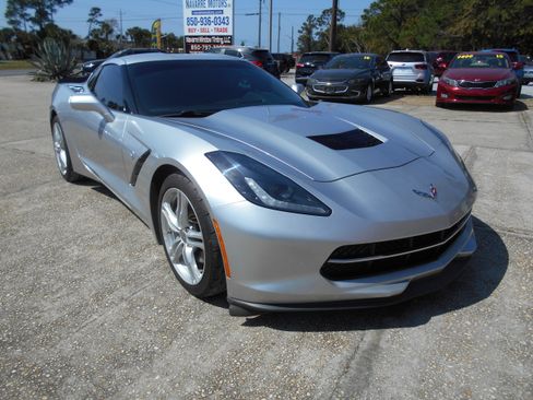 Used 2016 Chevrolet Corvette w/1LT image 2