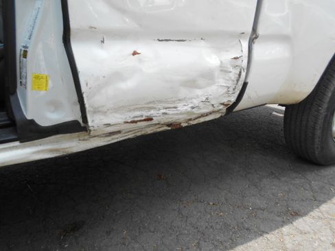 Used 2017 Toyota Tacoma image 6