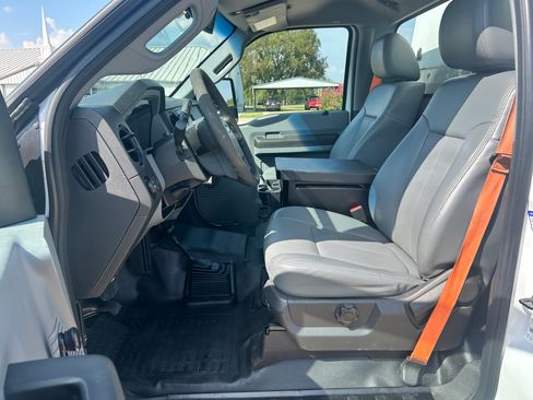 Used 2013 Ford F350 image 9