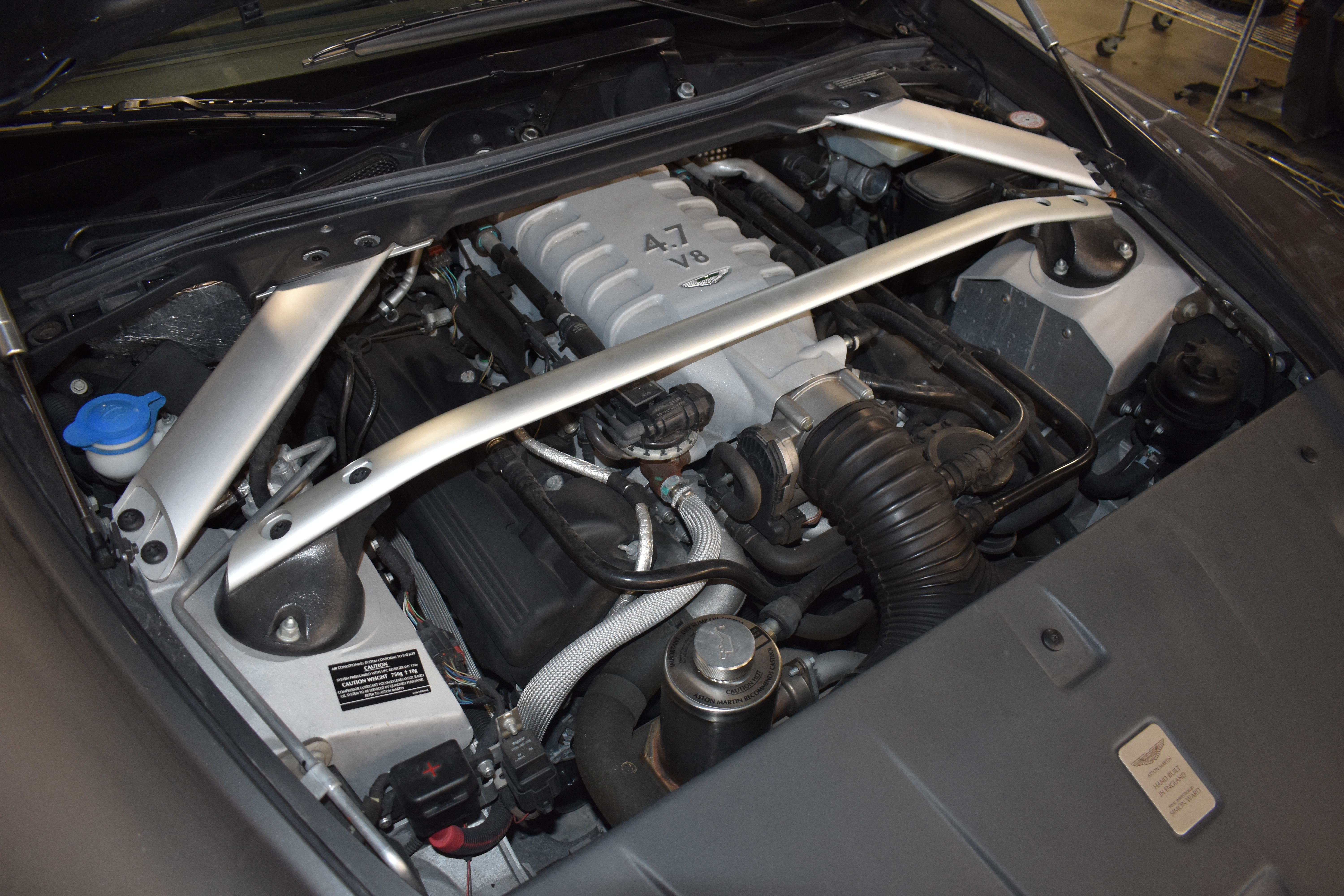 Used 2009 Aston Martin V8 Vantage Roadster RWD image 49