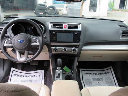 Used 2015 Subaru Outback 2.5i Premium AWD/4WD image 16