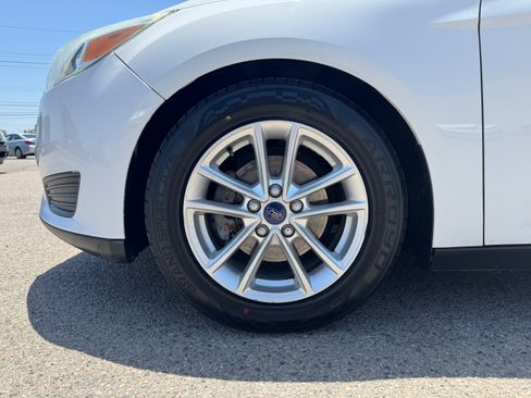 Used 2016 Ford Focus SE Sedan FWD image 14