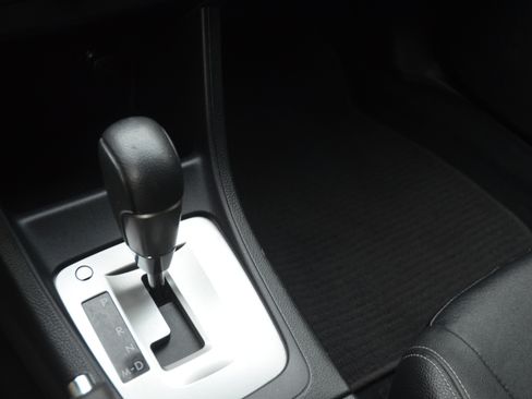 Used 2014 Subaru XV Crosstrek 2.0i Limited AWD/4WD image 17