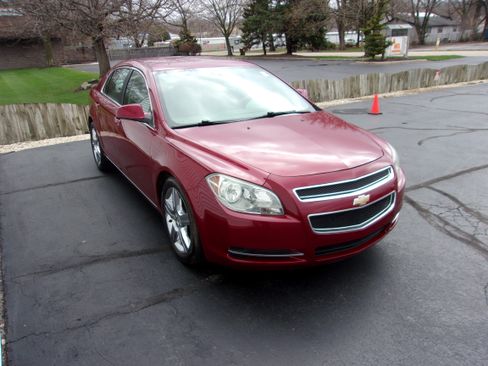 Used 2011 Chevrolet Malibu LT image 2