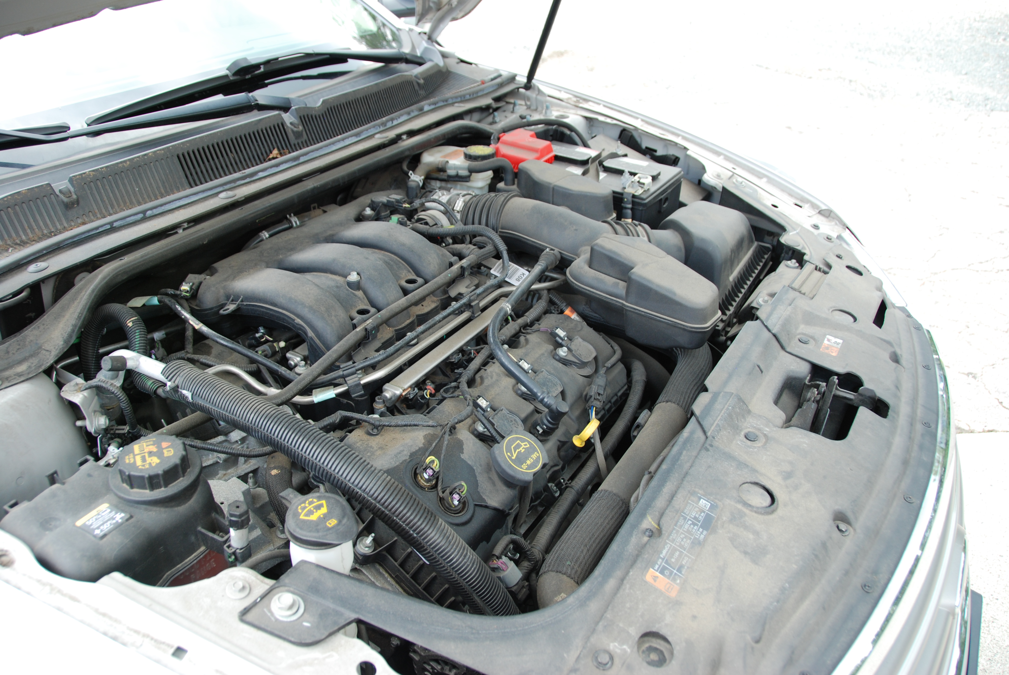 Used 2018 Ford Taurus SE FWD image 36