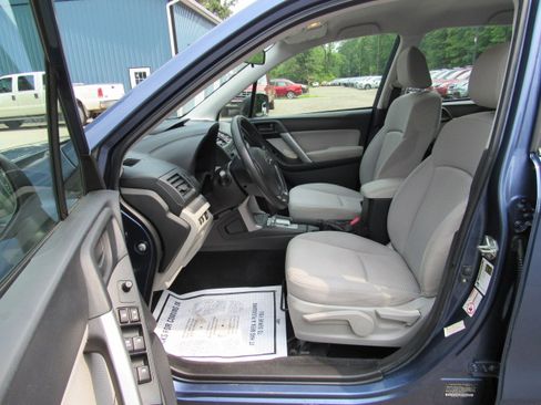 Used 2014 Subaru Forester 2.5i AWD/4WD image 15