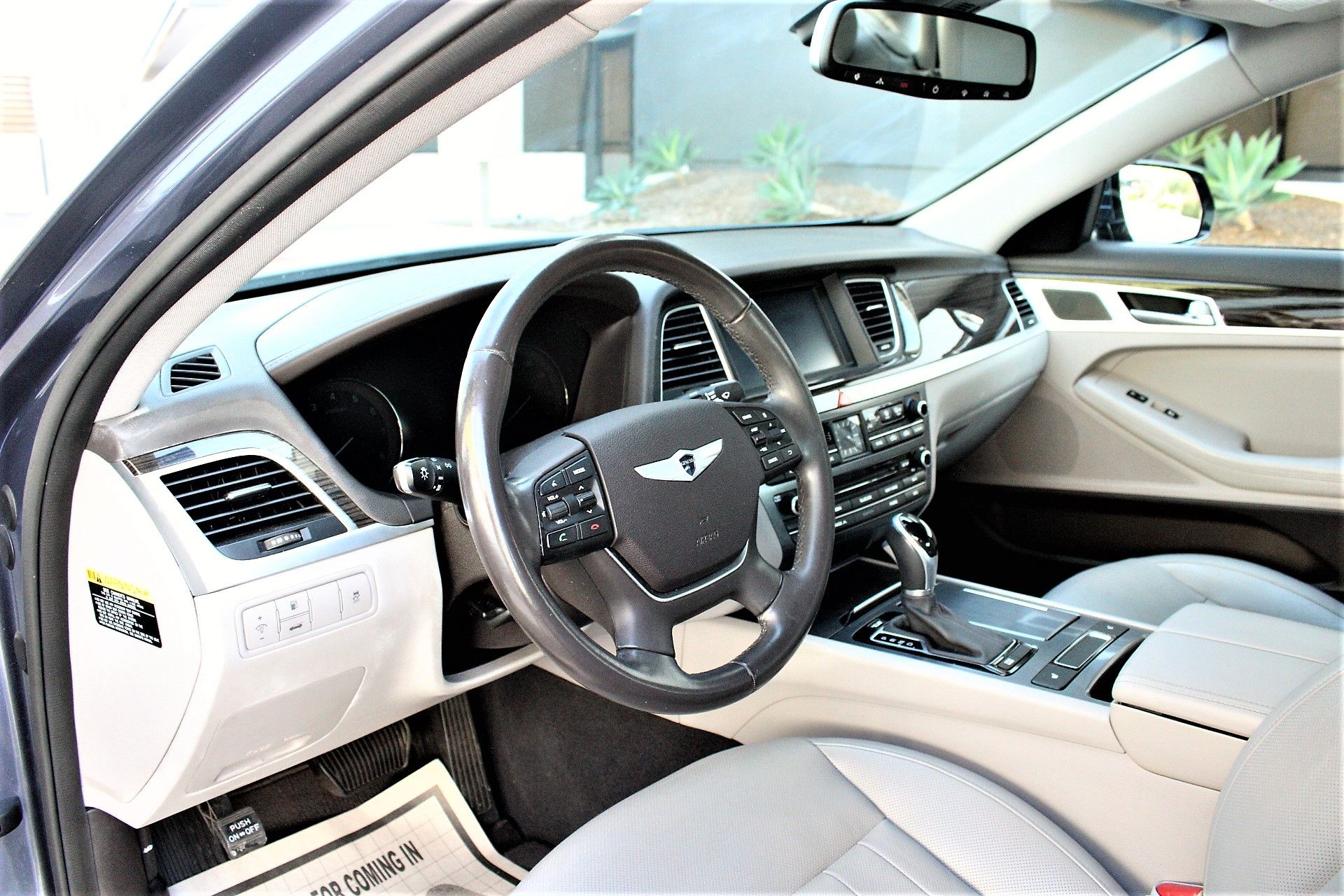 Used 2015 Hyundai Genesis 3.8 2 wheel drive image 14