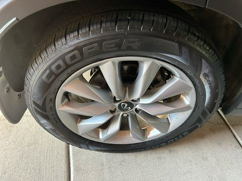 Used 2021 INFINITI QX50 Essential image 21